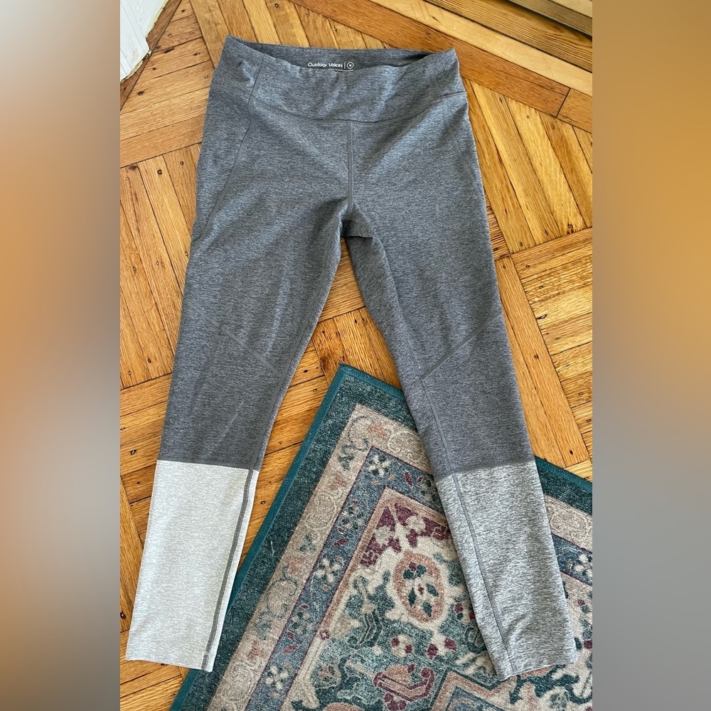 Outdoor voices dip leg warm up leggings